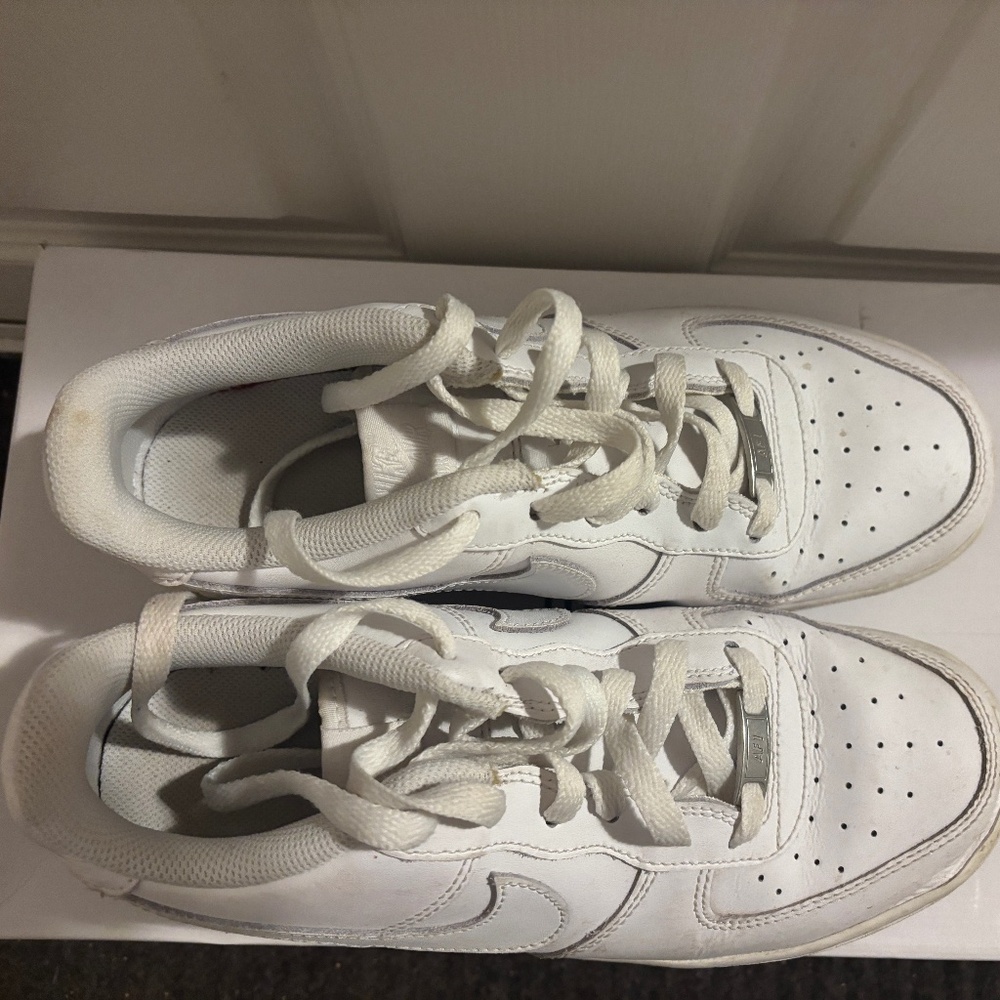 Nike Airforce - Size 7 Men